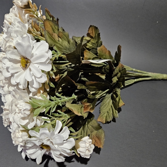 9pack Mum Variety Bouquets - Picture 13 of 14